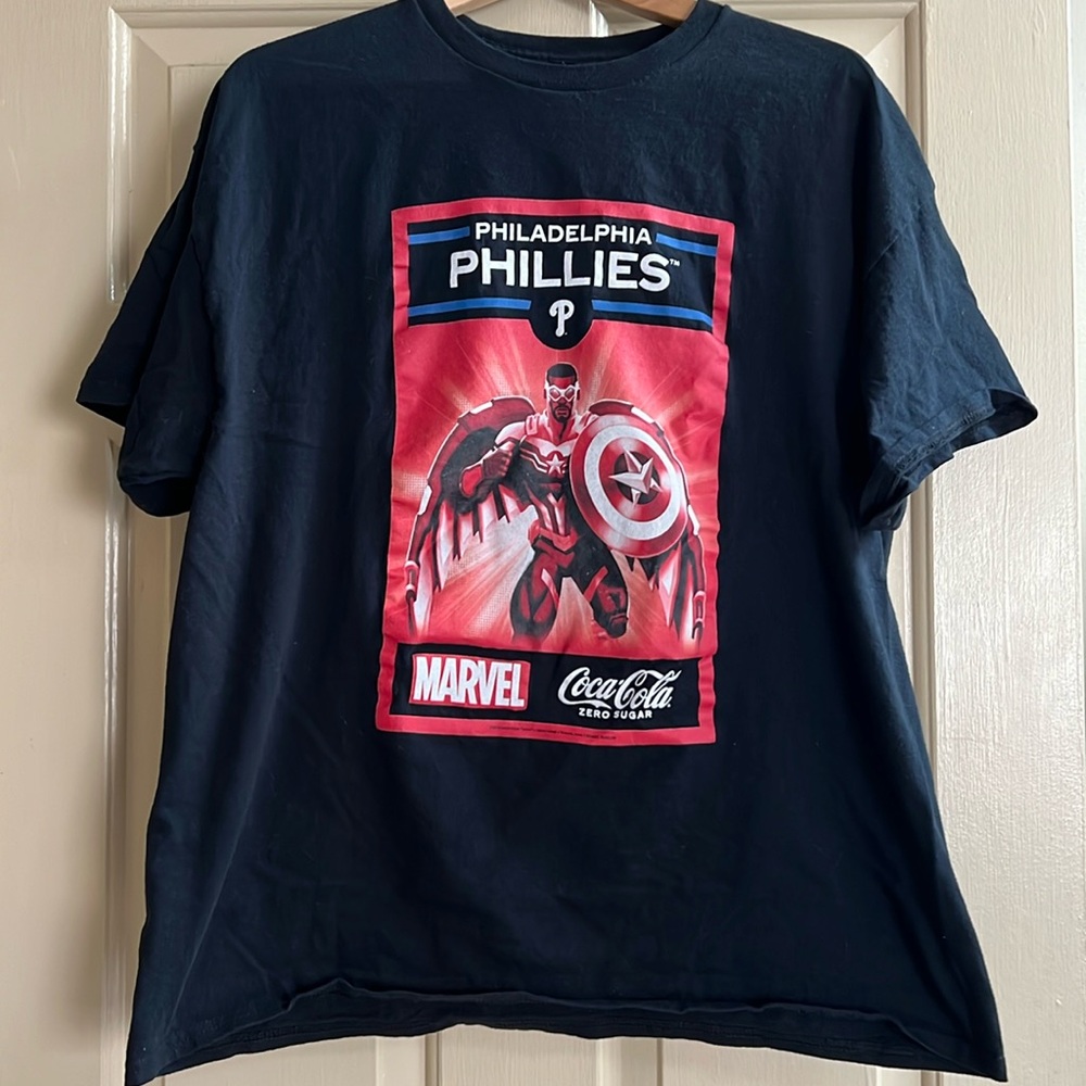 LIMITED addition XLarge black Marvel tshirt from Phillies Game